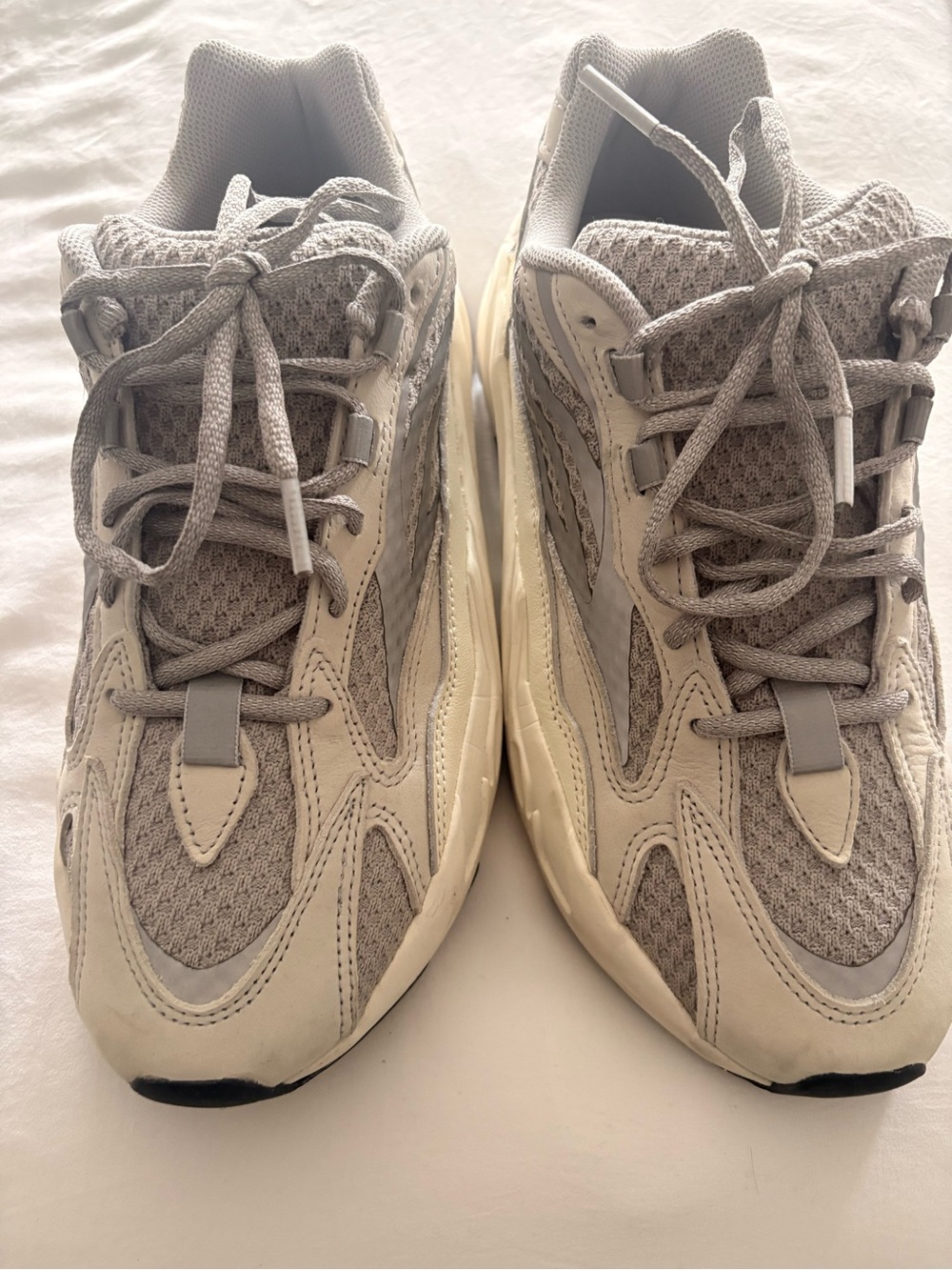 Yeezy 700 - Static Wave colour Way